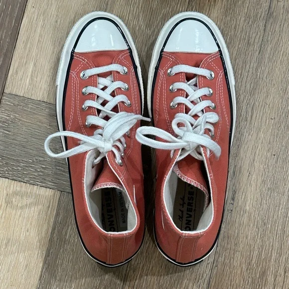 Converse Chuck Taylors in Salmon Coral New Without Box - Picture 1 of 7